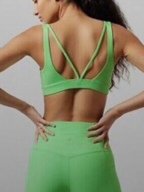 Athleta green sports bra
